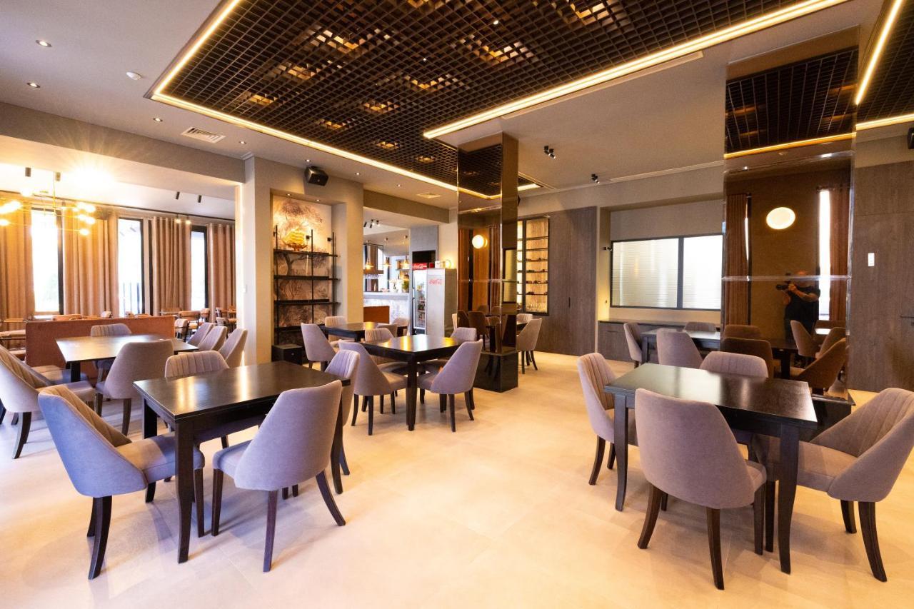 New Donantelo Hotel Vlorë Exteriör bild