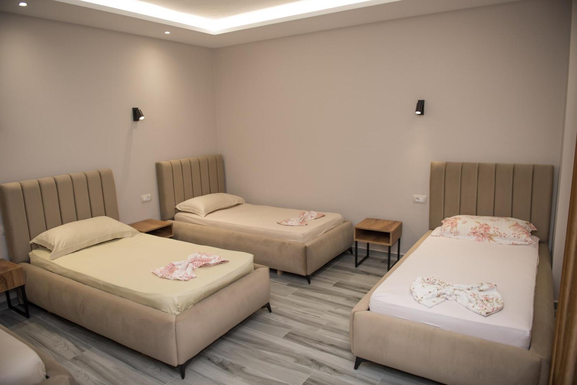 New Donantelo Hotel Vlorë Exteriör bild