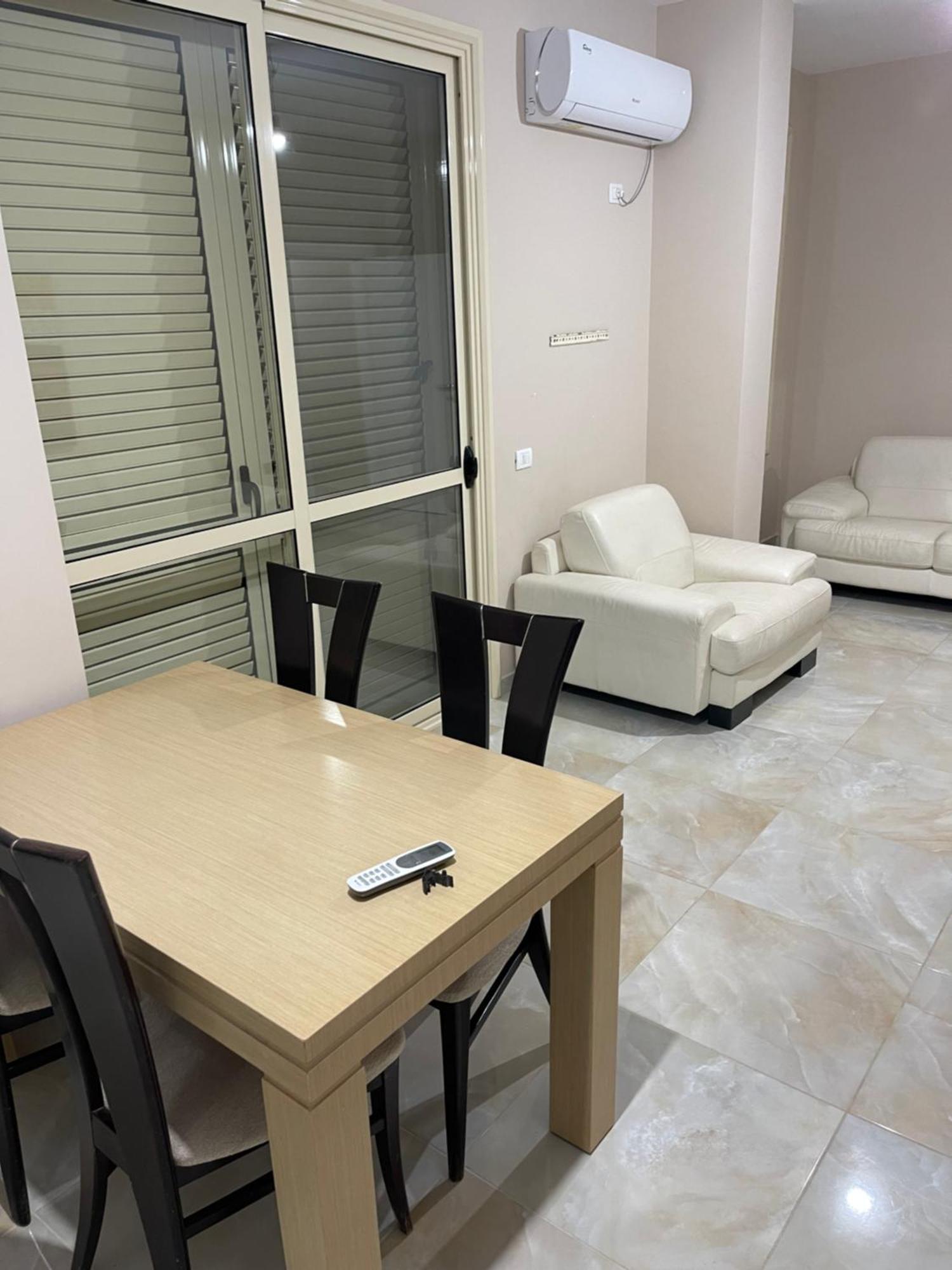 New Donantelo Hotel Vlorë Exteriör bild